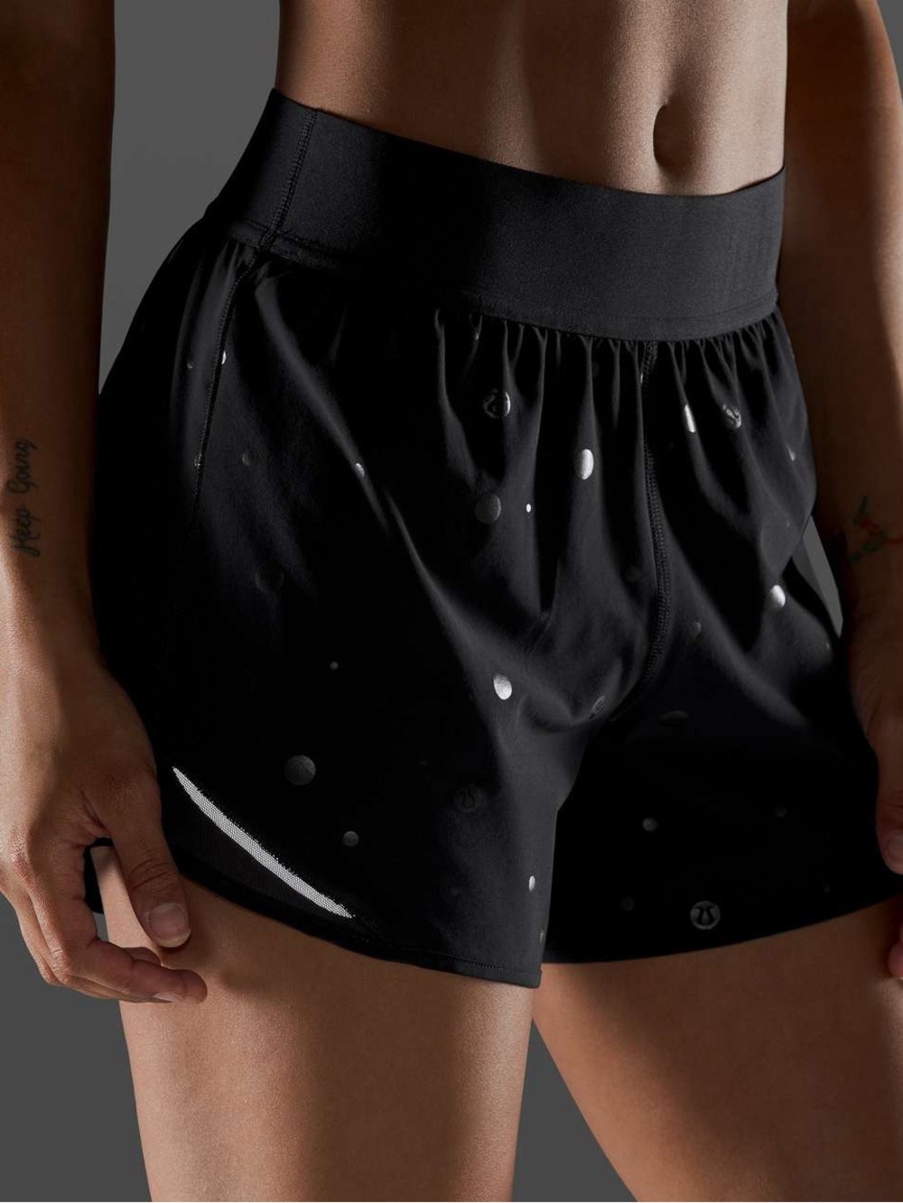 Lululemon Hotty Hot Short Logo -
Poco Logo Foil Black